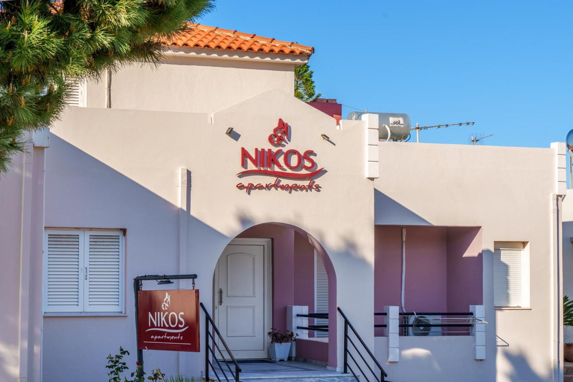 Nikos Apartments Agia Marina 外观 照片