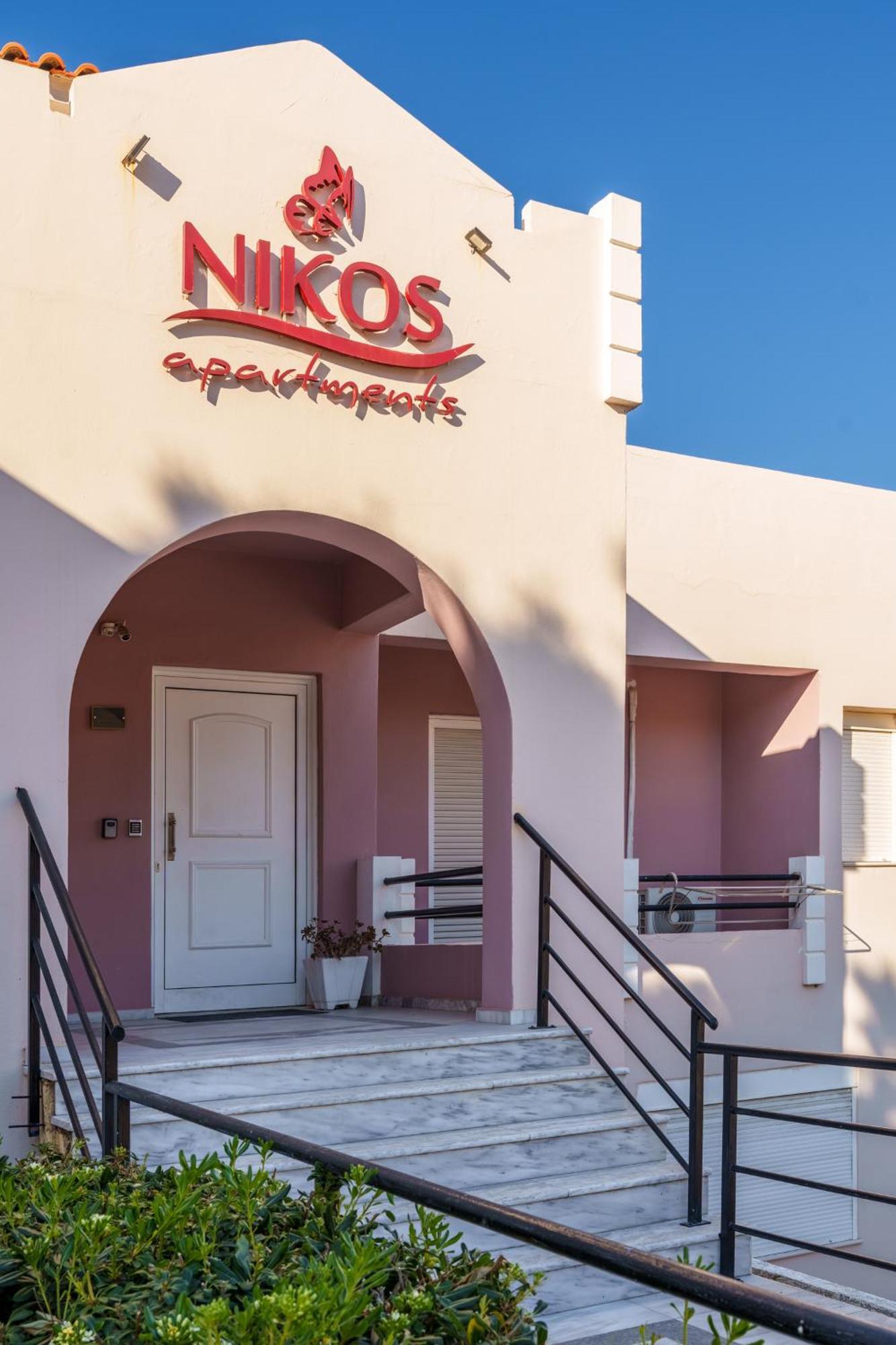Nikos Apartments Agia Marina 外观 照片