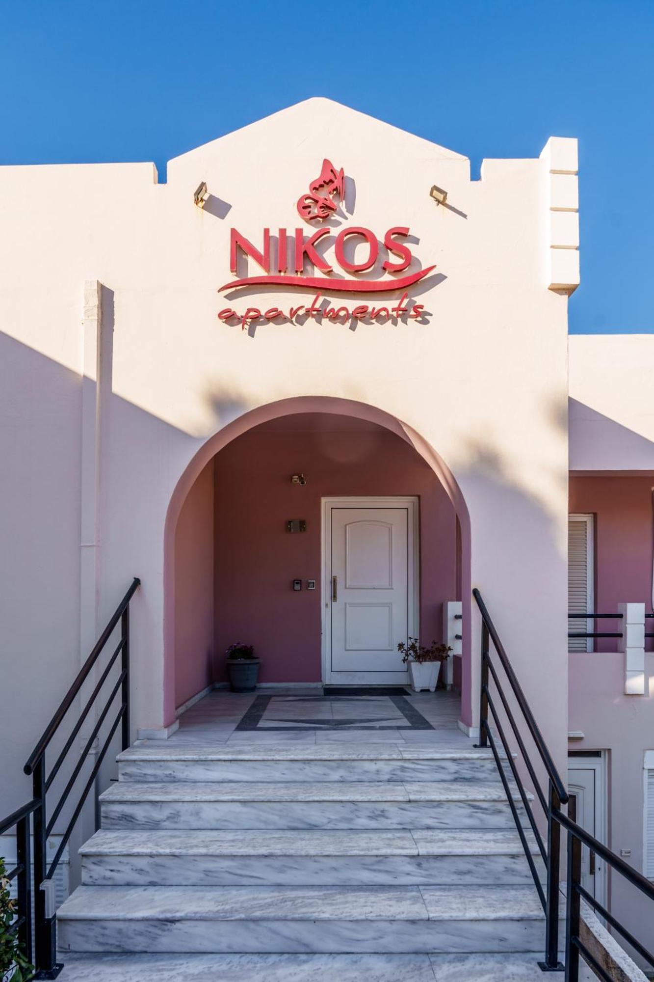 Nikos Apartments Agia Marina 外观 照片