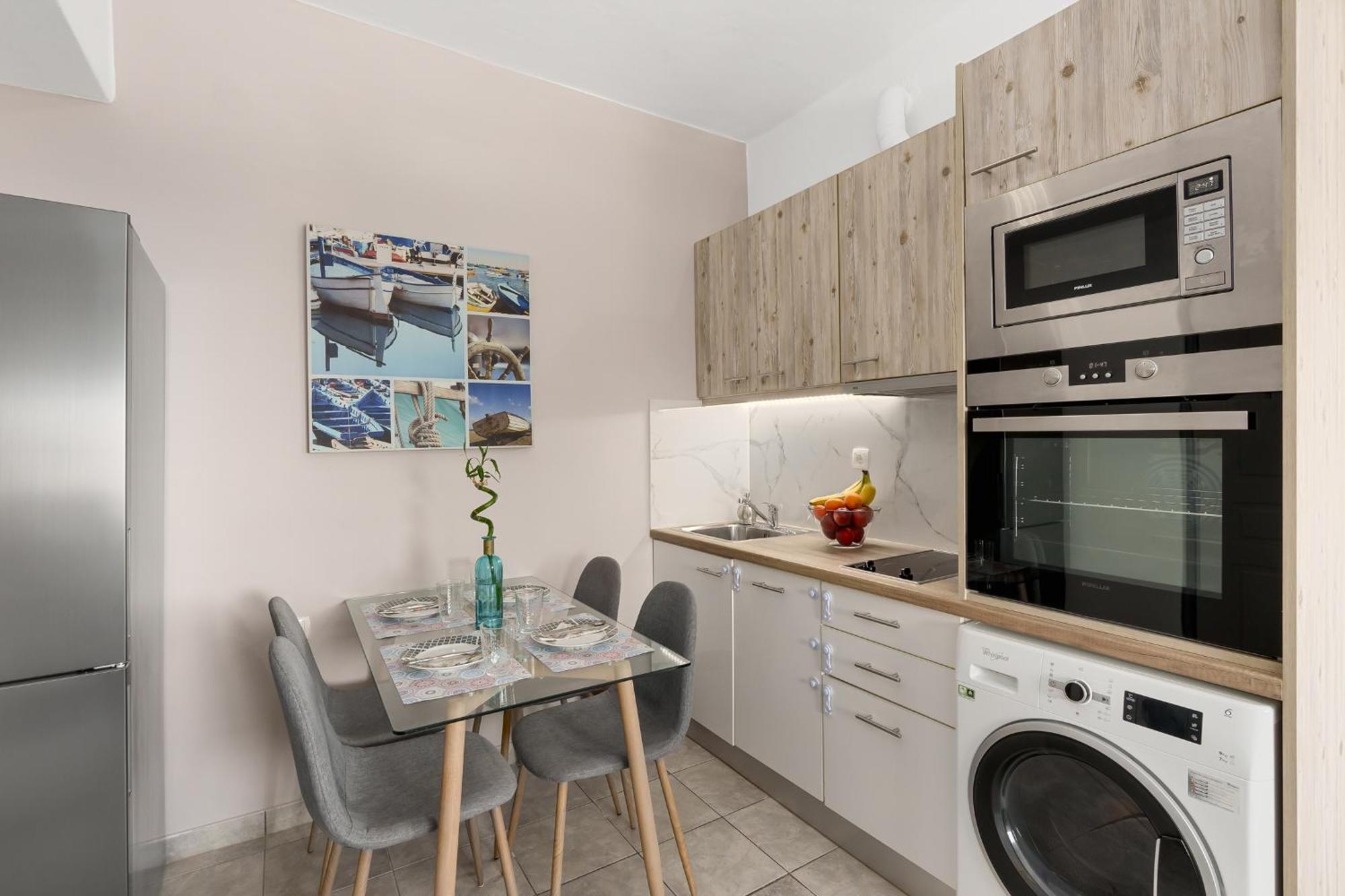 Nikos Apartments Agia Marina 外观 照片