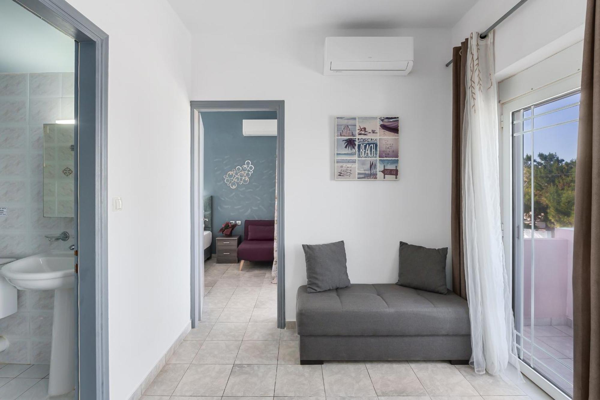 Nikos Apartments Agia Marina 外观 照片